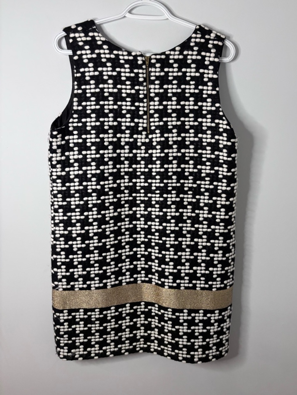 Ella Luna Black and White Patterned Sleeveless Dress with Gold Band - Picture 7 of 7